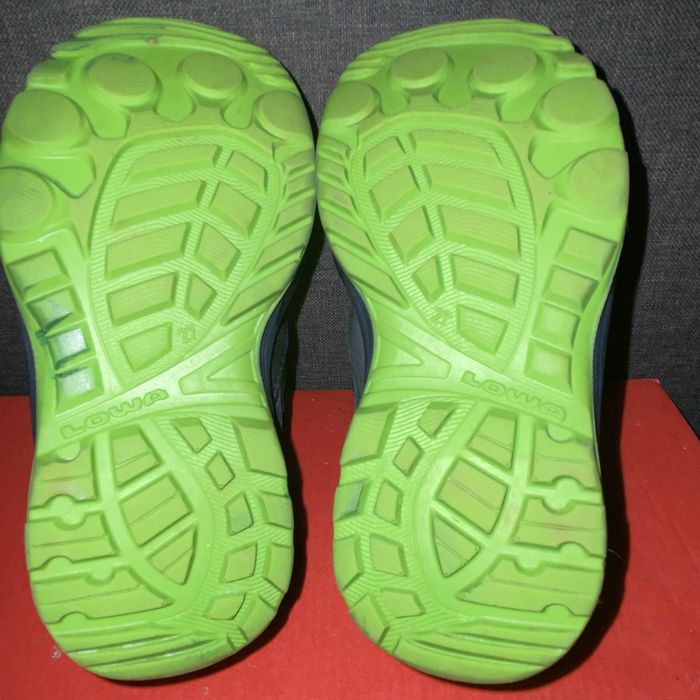 Ботинки берци кросівки Lowa р-р 27