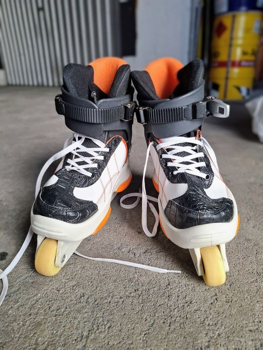 Patins em linha  ( flat freestyle agressive inline skates)
