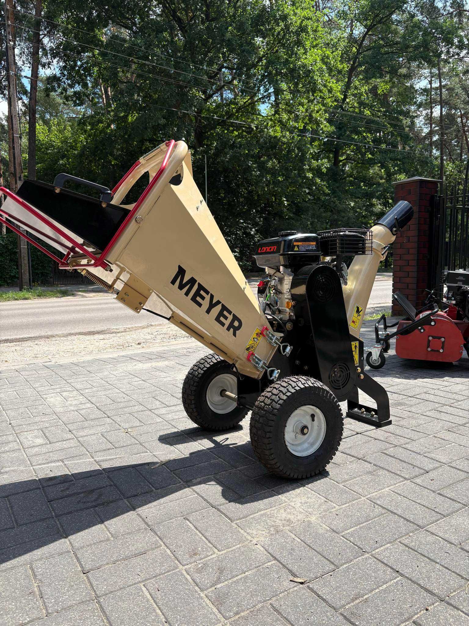 Rębak, rozdrabniacz spalinowy MEYER R10SL