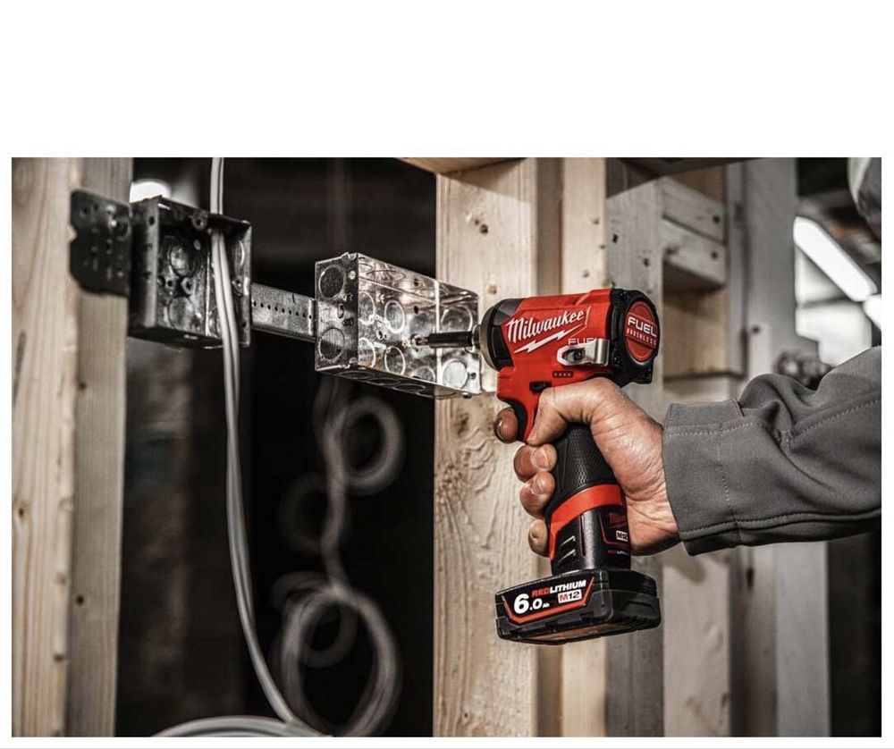Гвинтоверт акумуляторний Milwaukee M12 FID2-0