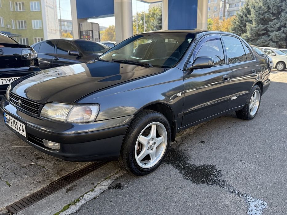 Toyota Carina-E 1,6MT