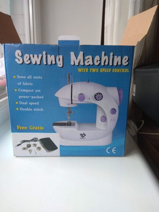 Продам электрическую швейную машинку