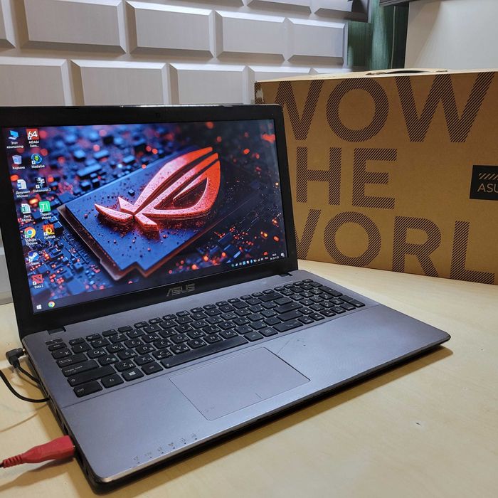 Игровой ASUS 4 ядра GTX Nvidia 740 новое ssd 256 gb батарея 2часа