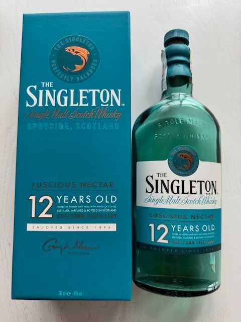 Пустая бутылка (голубое с текло) от виски Singleton 12 лет с коробкой