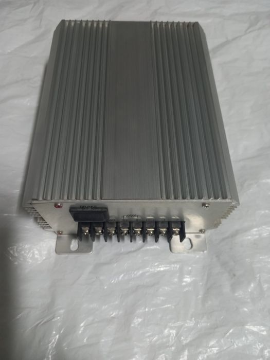 Regulador hybrido 600W/ 12V, pra paineis fotovoltaicos /gerador eolico