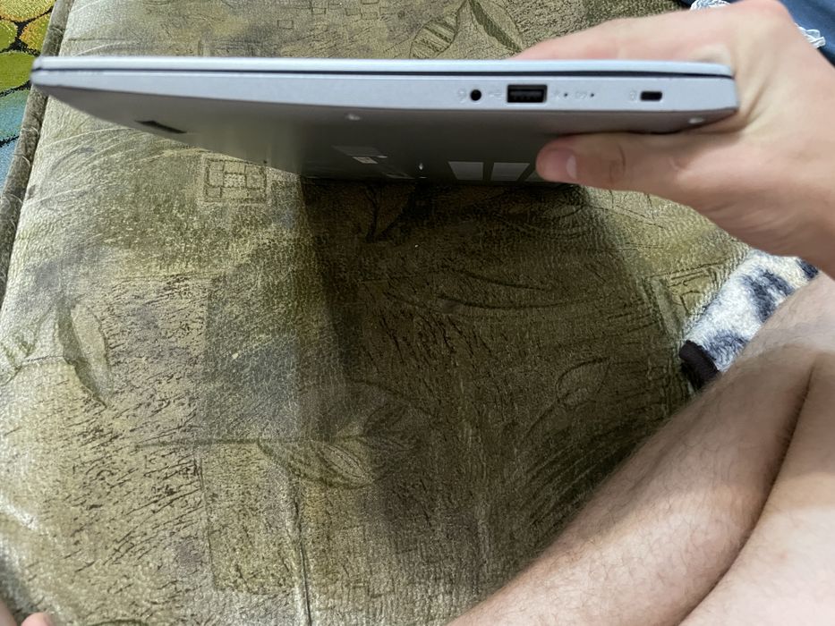 Продам ноутбук ACER Aspire 5 AMD 3 5000 serias