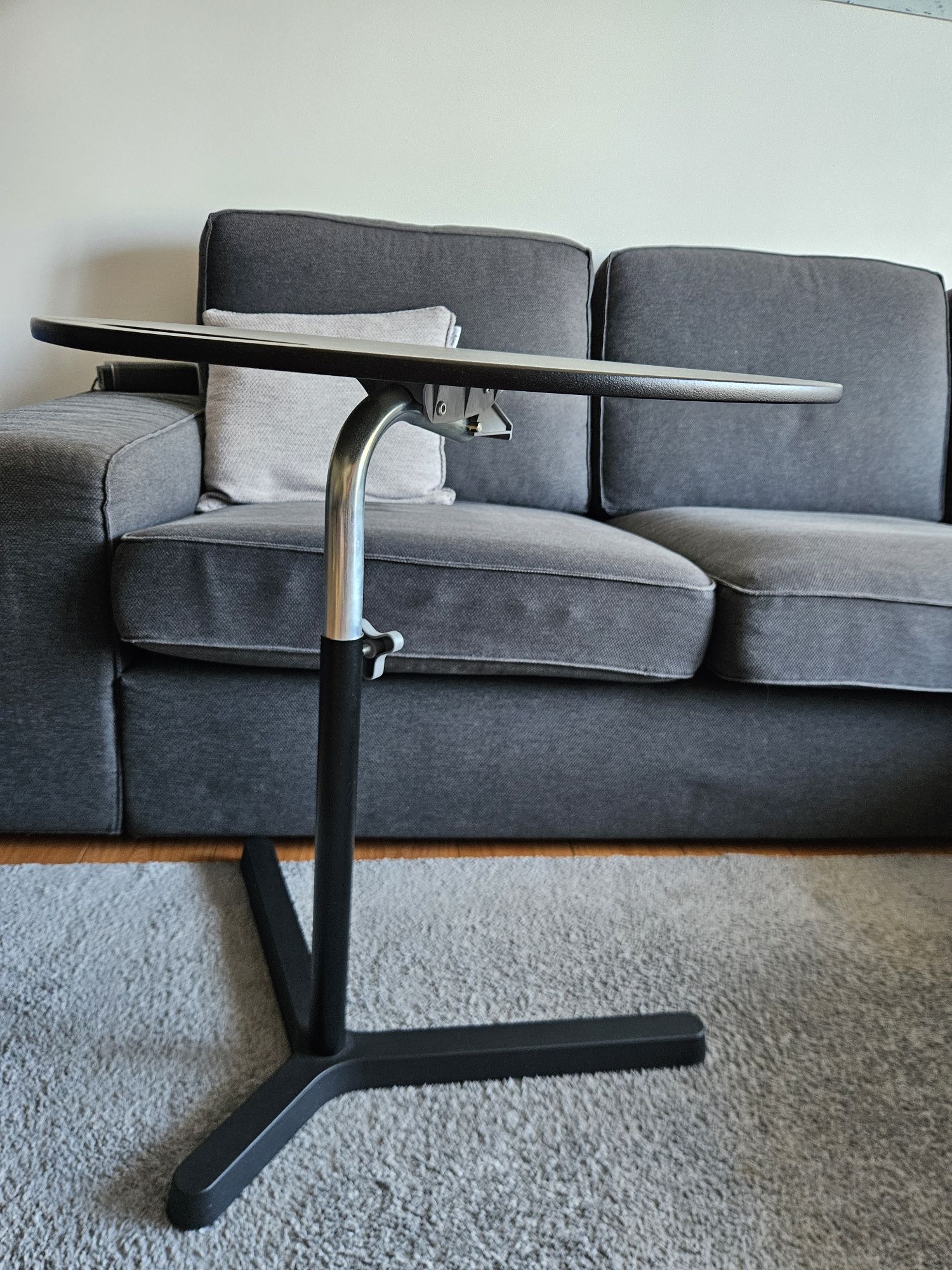 Mesa suporte portátil IKEA