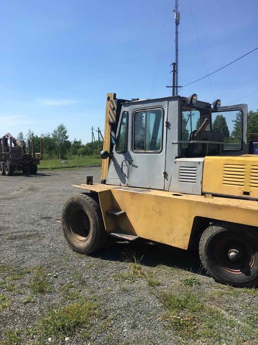 Львівський погрущик, 5000кг, 1992рік, двигун газ 52