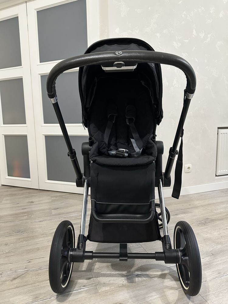 Cybex Priam  Lux 3,0 Deep black Chrome 2020 року