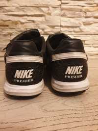 Turfy Nike Premier 41