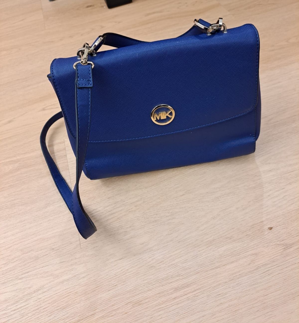 Torebka damska na pasek Michael Kors, granatowa