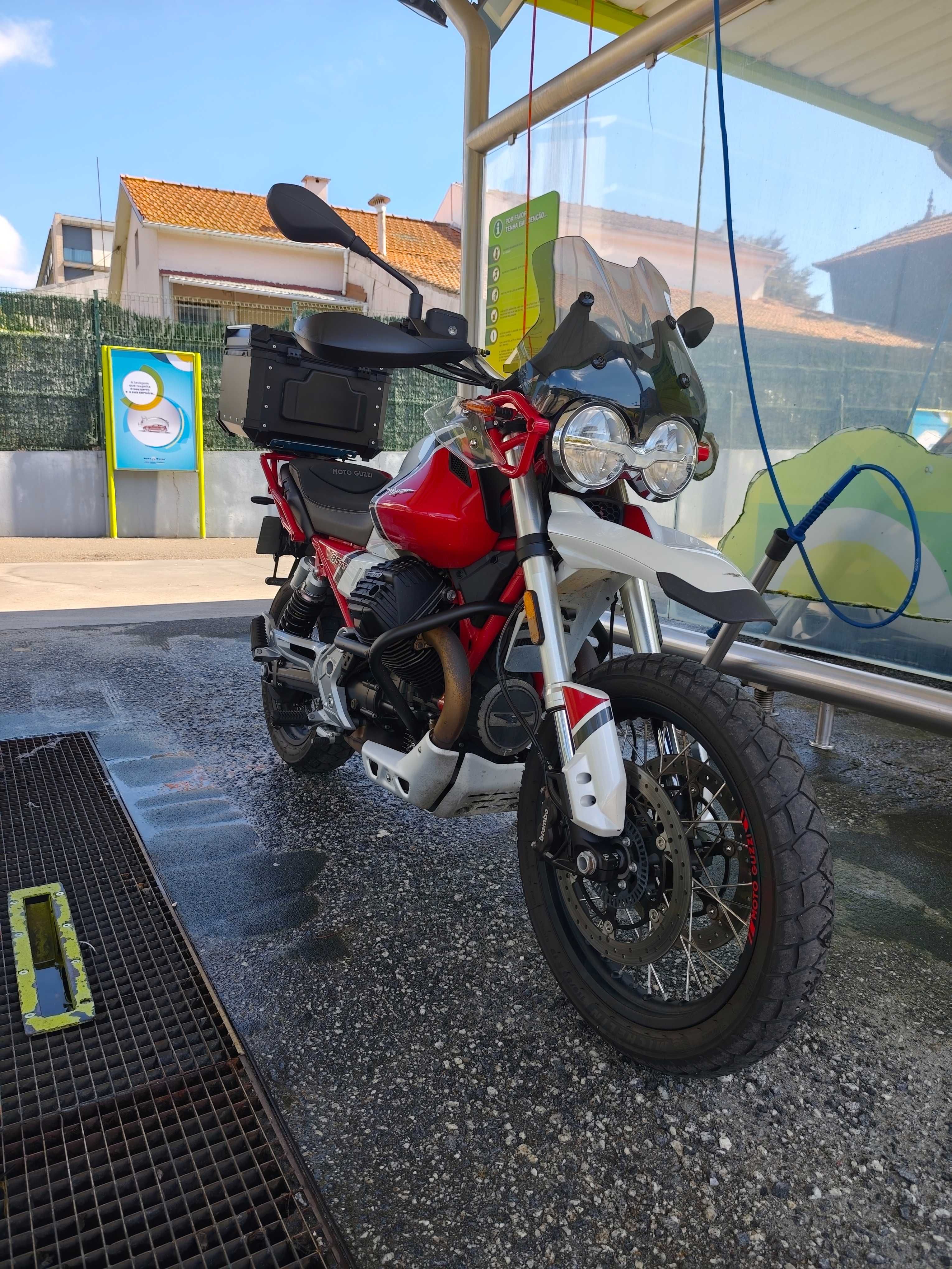 Moto Guzzi V 85 TT Impecável