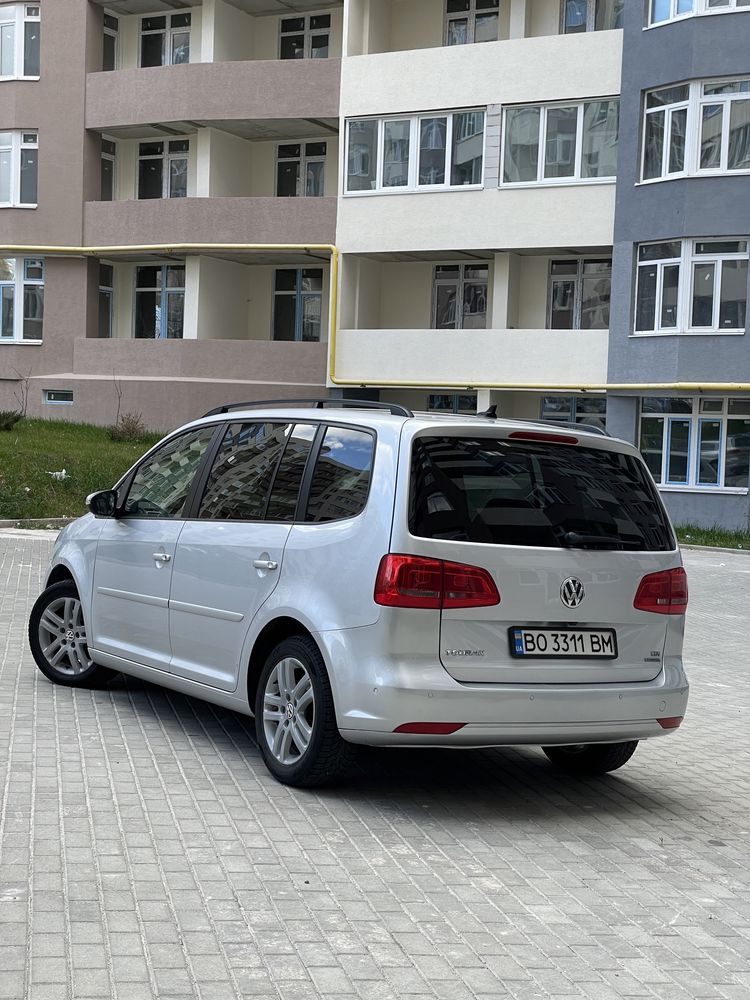 Продам! Volkswagen Touran 2012p