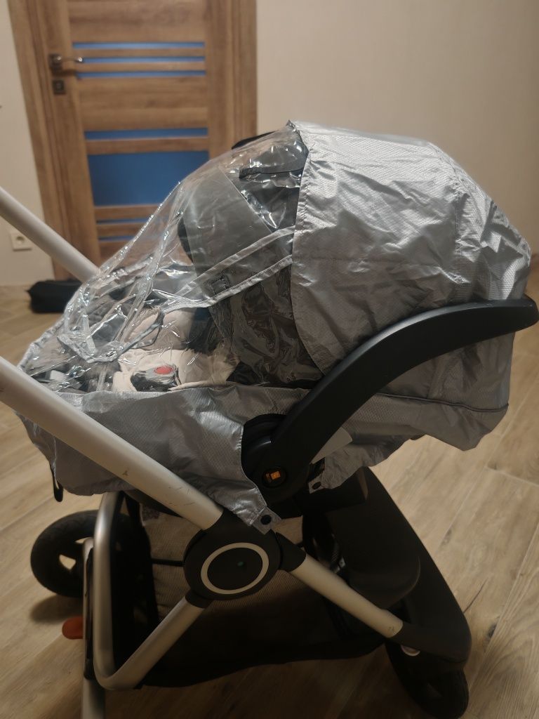 Дитяче автокрісло Stokke Besafe Izi go modular
