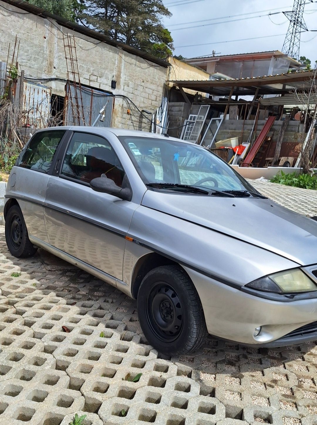 Vendo Lancia Y 2000