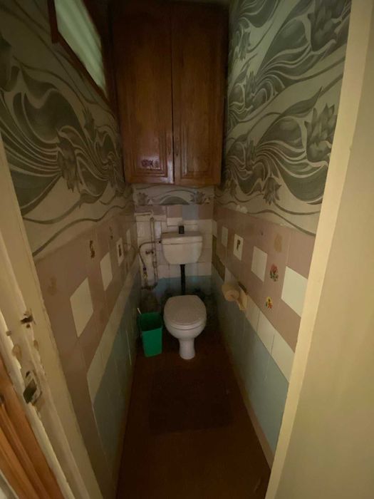 Продам 4-х  квартиру  на Польовій в цегляному будинку на 2-му поверсі