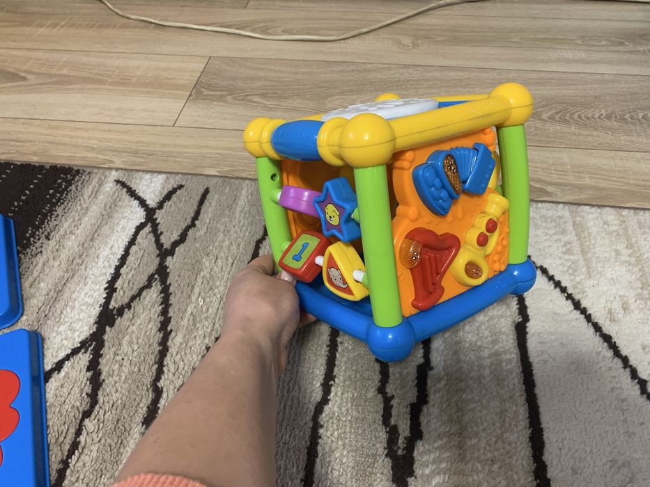 Іграшка ковчег та розвиваючий кубик