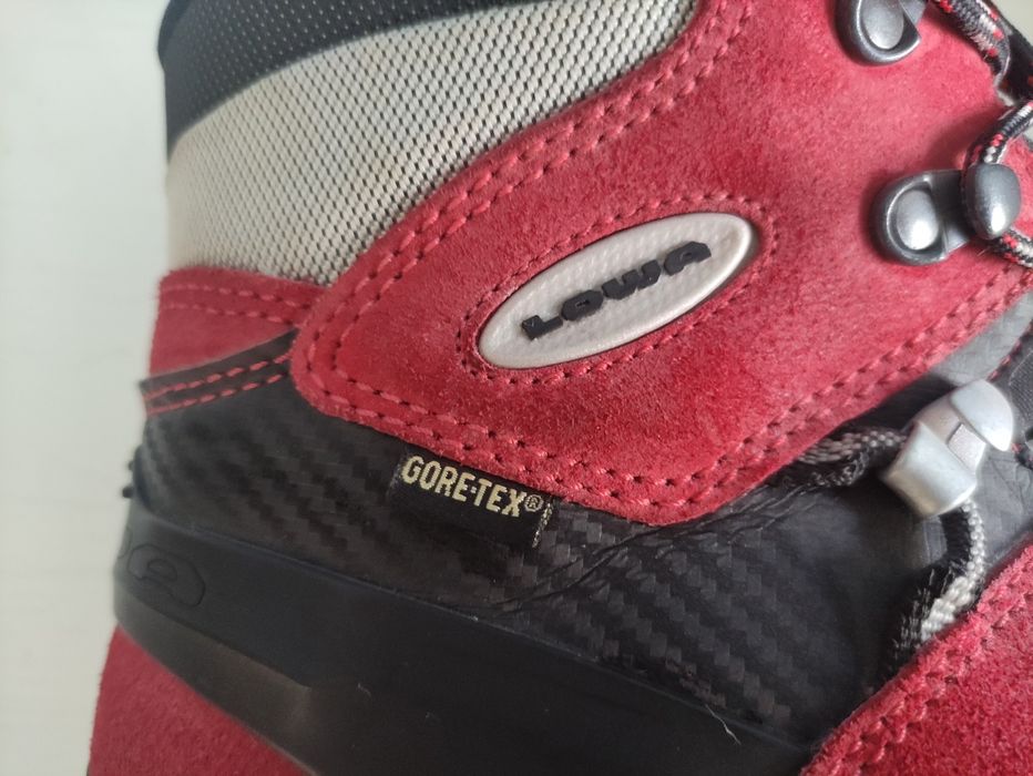Buty trekkingowe Lowa pod raki automatyczne