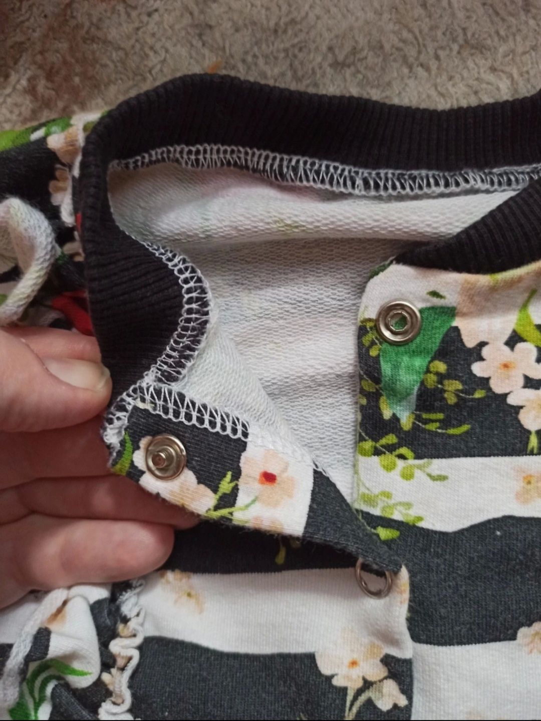 Sweter z falbankami