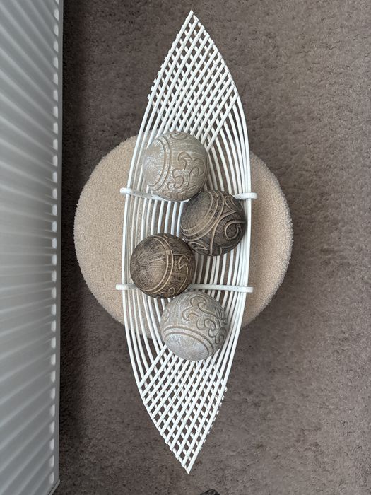 Drewniana misa na dekoracje lub owoce