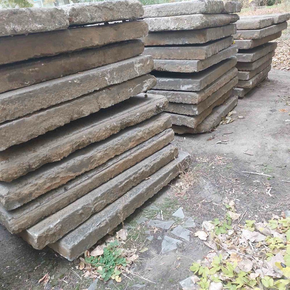 Плити дорожні 1.50м × 1.40м. х 12 см Плити б/у , армовані.