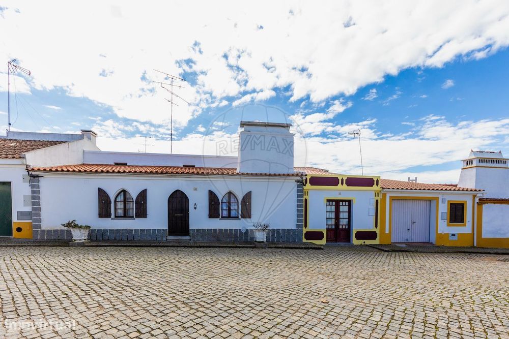 Moradia T5 para venda