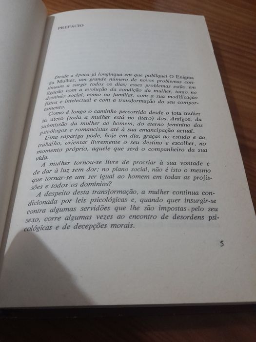 Livro A mulher enigma psico-sexual de Pierre.