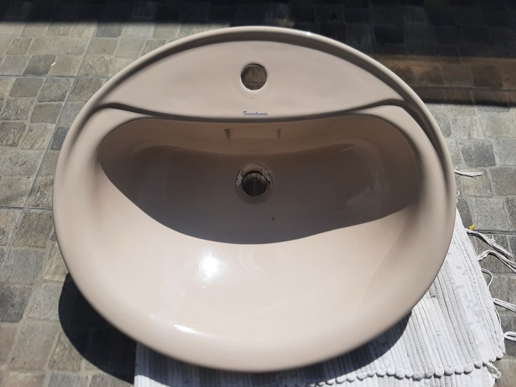 Lavatório oval Sanitana rosa