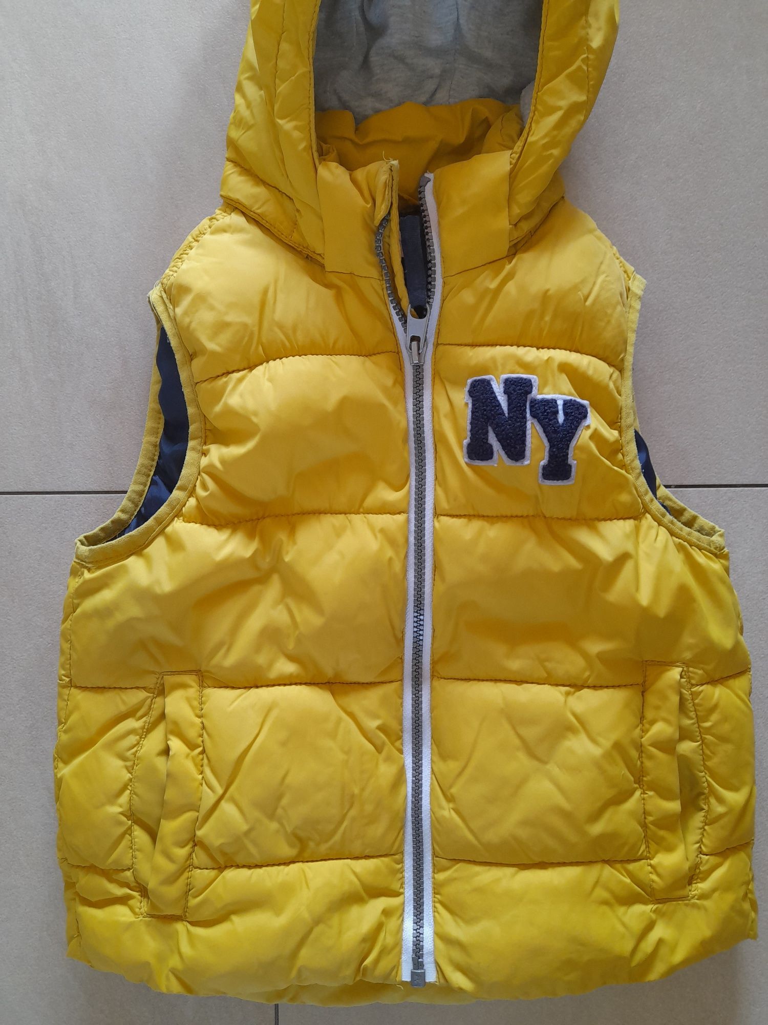 Piękna Kamizelka H&M 110/116