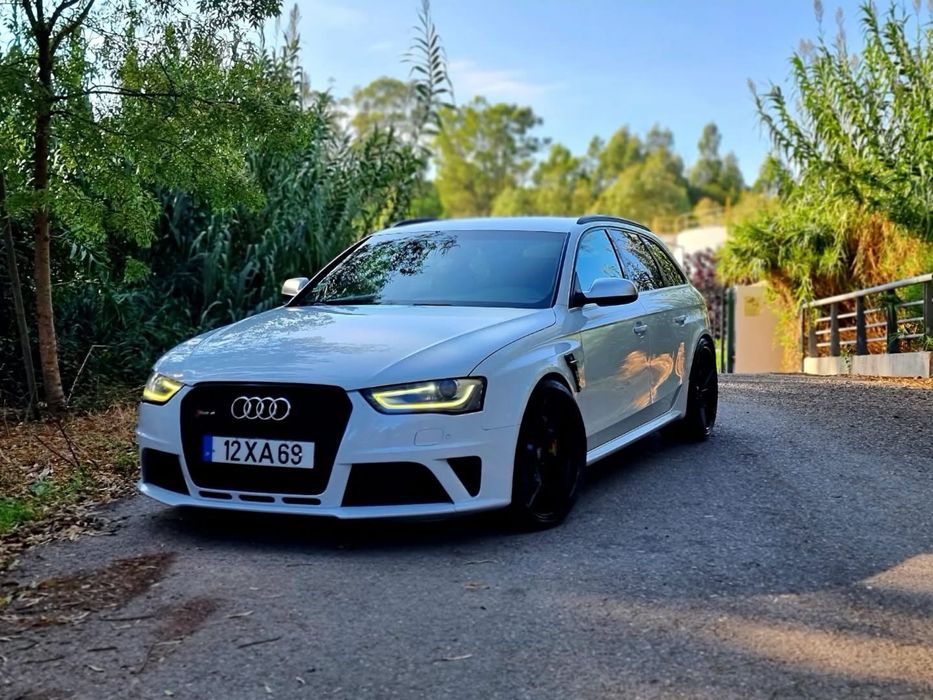 Audi RS4 4.2 V8