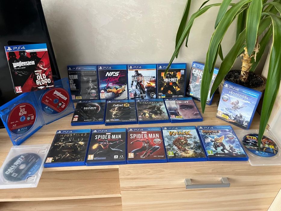 Консоль Sony PlayStation 4 PRO 1TB Black