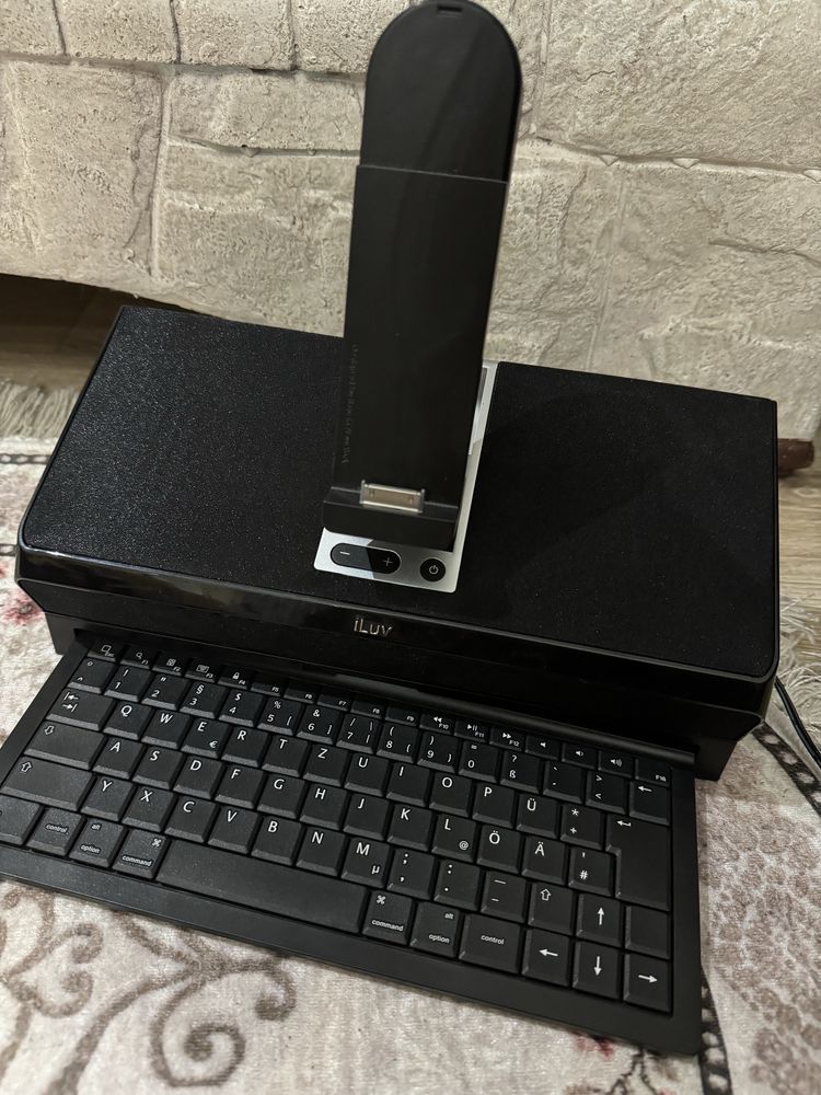 Продам музикальну док-станцію iLuv (imm727-22)