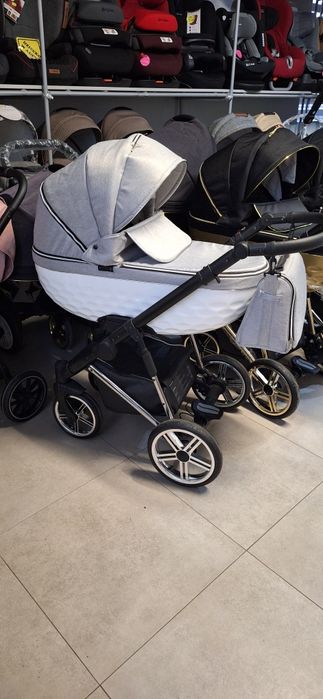 Nowy wózek głęboko spacerowy,  SALON BOBASA ul.Langiewicza 3