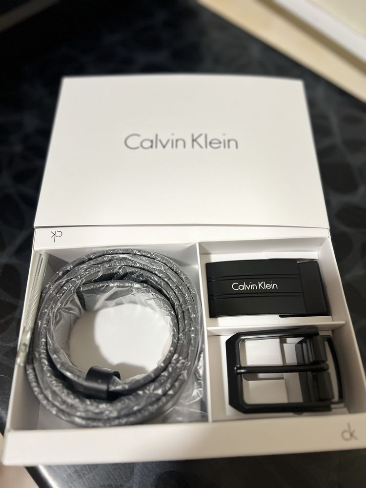 Брендовый пояс Calvin Klein