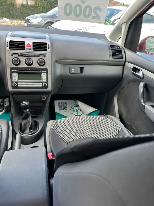 Продам Volkswagen Touran 2006 рік можлива розстрочка,кредит,обмін!