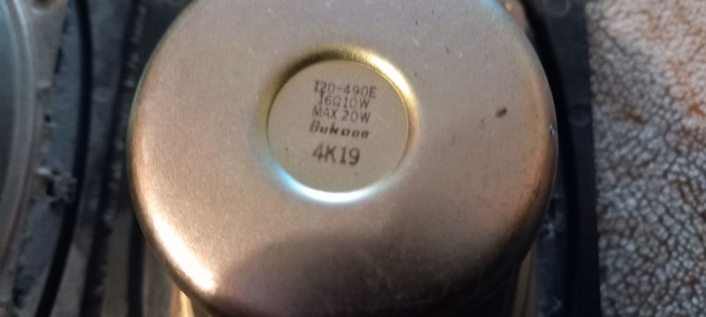 Dwa głośniki 16 ohm - 10- 20 waat .