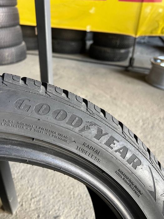 Шини 225/50 r17 98V GoodYear Ultra Grip Performance (438)