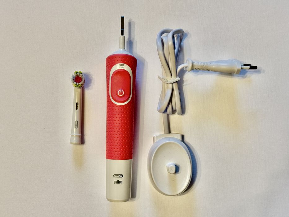 Зубна щітка Oral-B