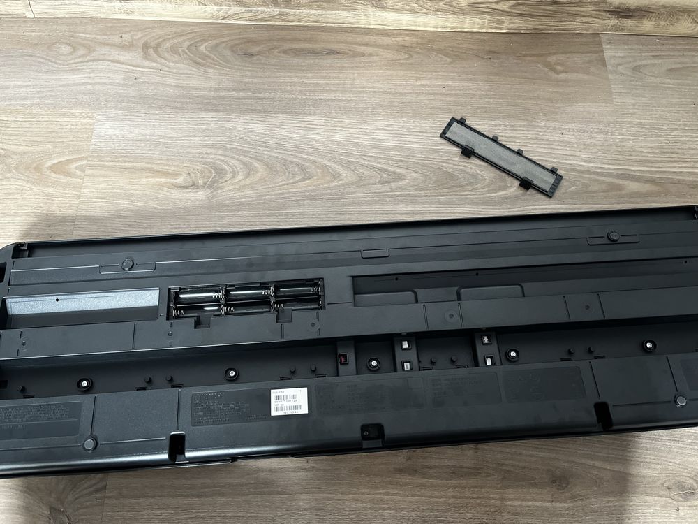 Синтезатор YAMAHA , PSR-F52