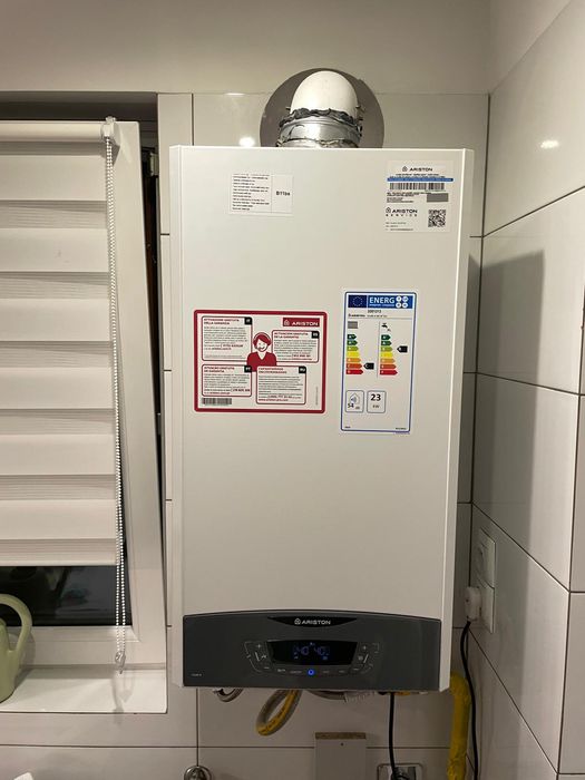 Ariston  dwufunkcyjny otwarta komora