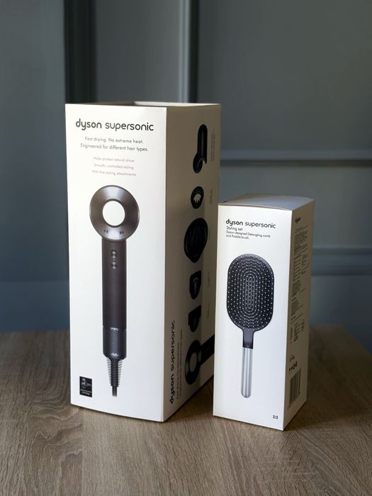 Гребінець Dyson 2в1 з металевою ручко