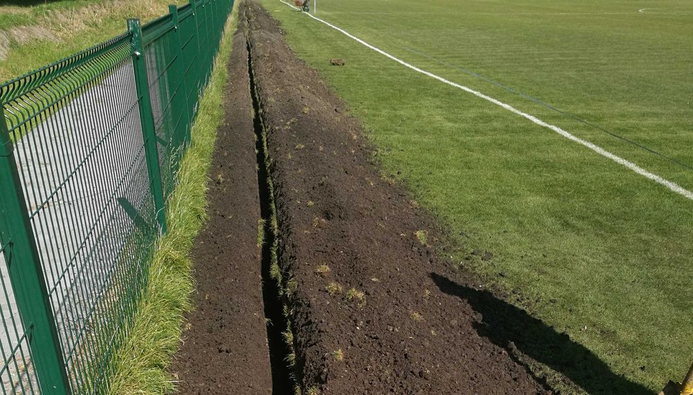 Usługi koparka łańcuchowa przecisk kret przebic dmuchiwanie światłowód