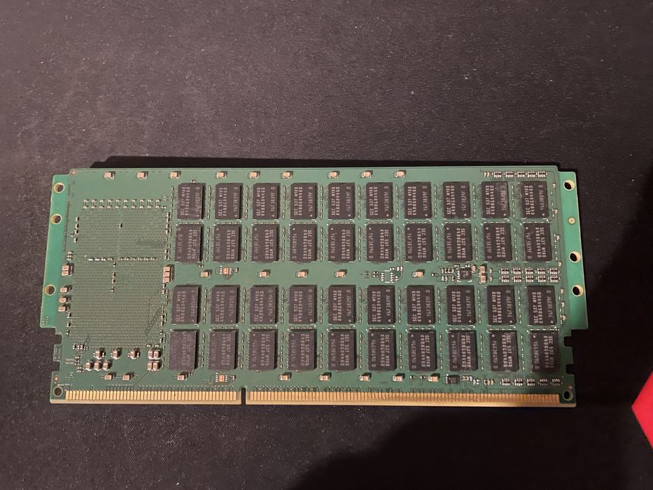 Модуль пам'яті 64GB DDR3 CDIMM серверний