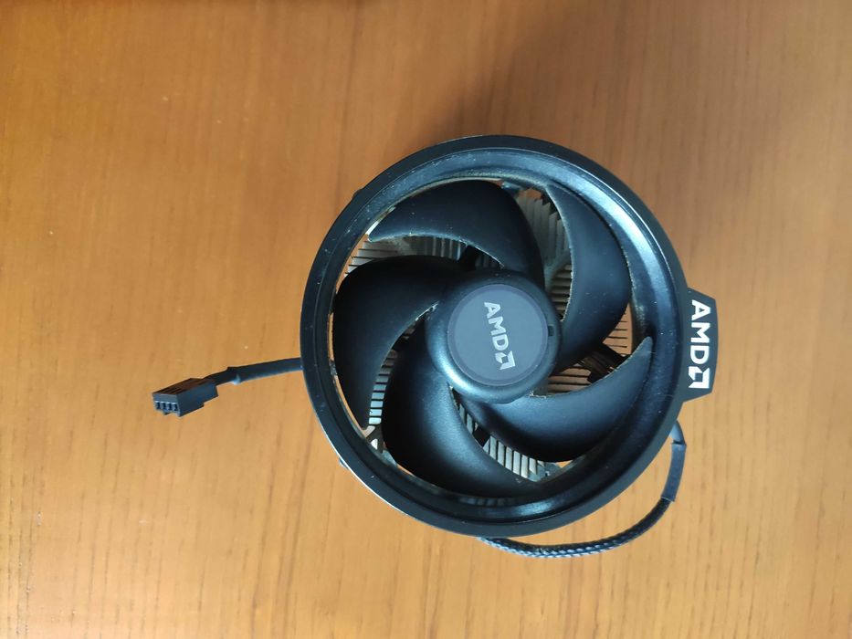 AMD Ryzen 5 3600x + Cooler