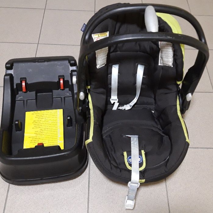 Fotelik samochodowy Chicco plus baza