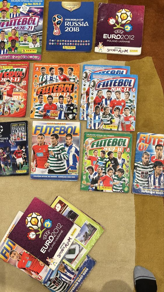 Lote de cadernetas de futebol
