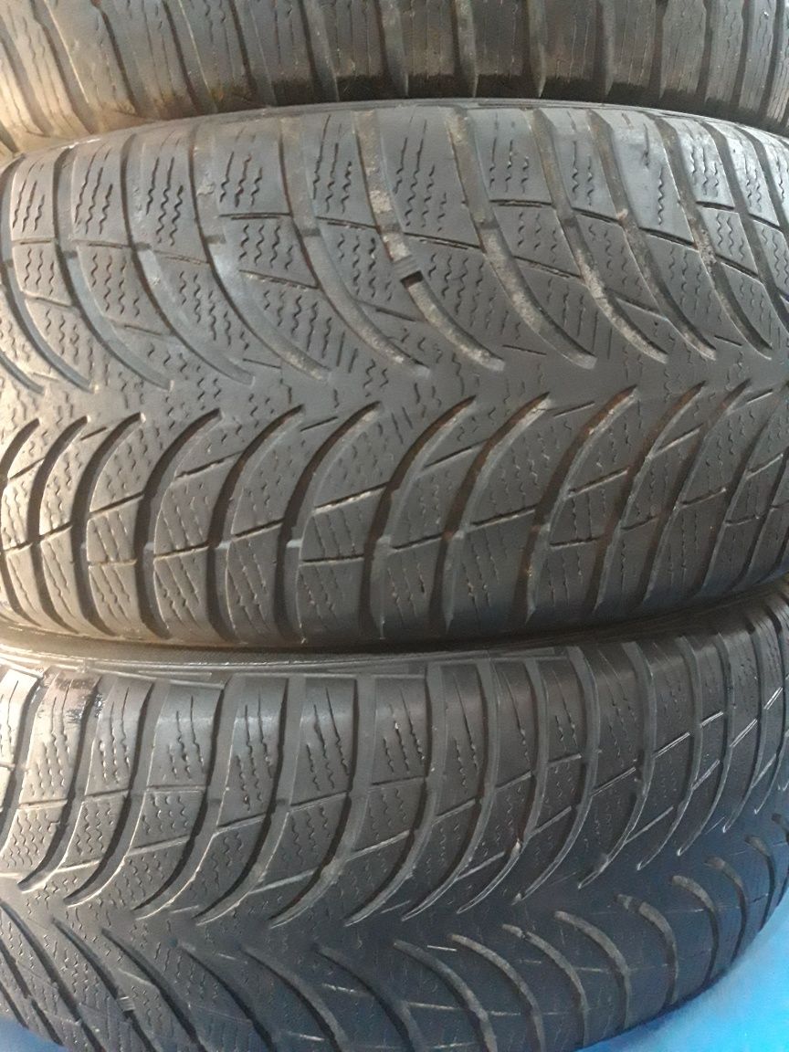 Продам зимнюю резину Goodyear UltraGrip 7 205/55 R16
2 колеса 2008 год