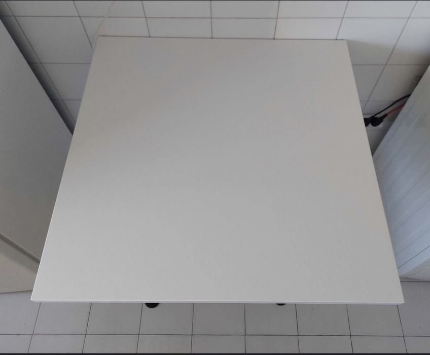 Mesa Herman Miller interior exterior cozinha quadrada branca 80x80x73