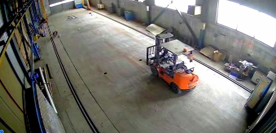 Hala Produkcyjno magazynowa pow  300 m2 suwnica 10T do wynajęcia