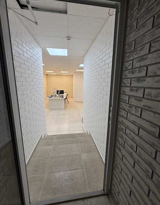 Здається комерційне приміщення на вул. Тетяни Яблонської